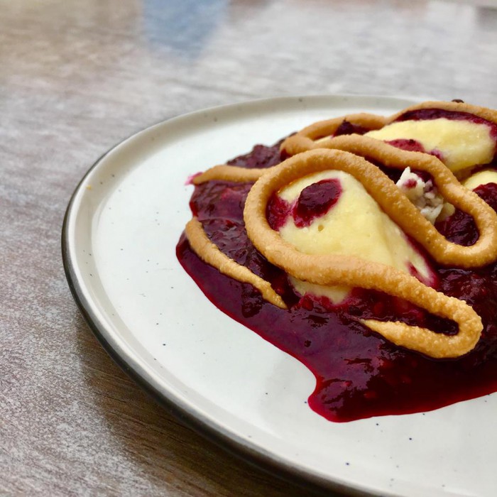 Přečíst Ricottové knedlíčky s omáčkou z lesního ovoce