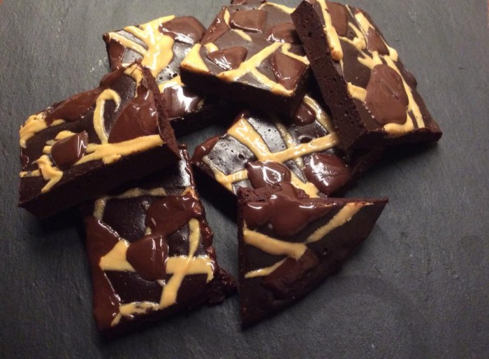 Přečíst Čokoládové brownies s arašídovým máslem