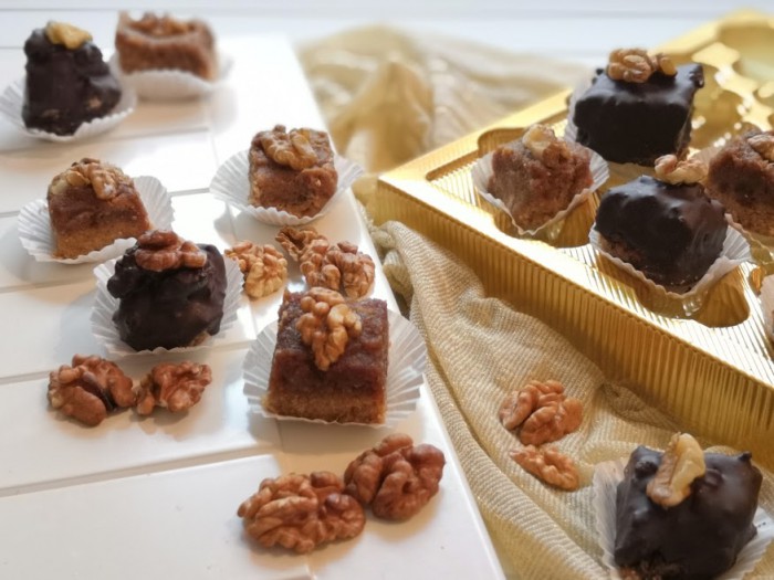 Přečíst MANDLOVO-KARAMELOVÉ KOSTKY – BEZ CUKRU A LEPKU