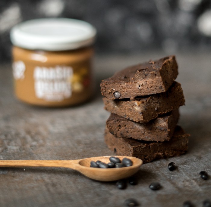 Přečíst BROWNIES Z ČERNÝCH FAZOLÍ