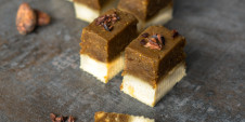 RAW SALTY CARAMEL BAR
