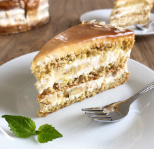 KOLÁČ SE SLANÝM KARAMELEM A TVAROHEM