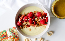 Kešu krém s Matchou