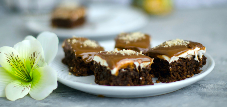 MÍŠA ŘEZY S ARAŠÍDOVÝM KARAMELEM