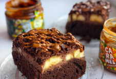 KAKAOVO BANÁNOVÝ KOLÁČ