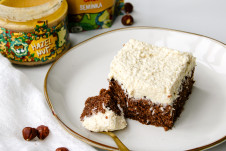 KAKAOVÝ KOLÁČ S TOFU KRÉMEM