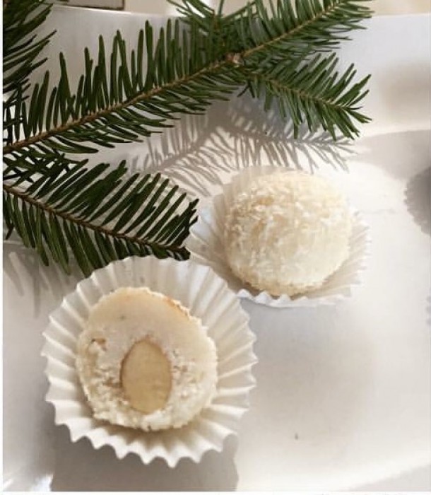 Přečíst RAFAELO (KOKOSOVÉ KULIČKY)