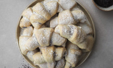 Mini makovo-kakaové rohlíky