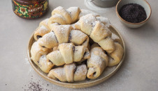 Mini makovo-kakaové rohlíky