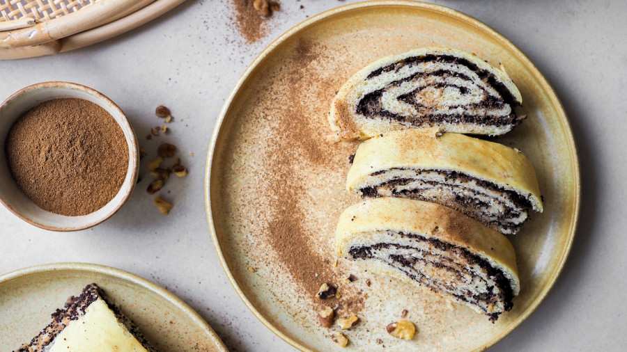 Makovo mandlový závin