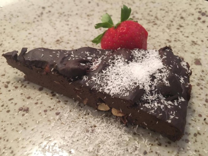 Přečíst AVOKÁDOVÉ BROWNIES S ČOKOLÁDOU A OŘECHY